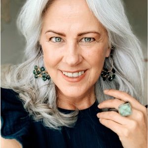 Adina Mills Prehnite Ring Size 8.5